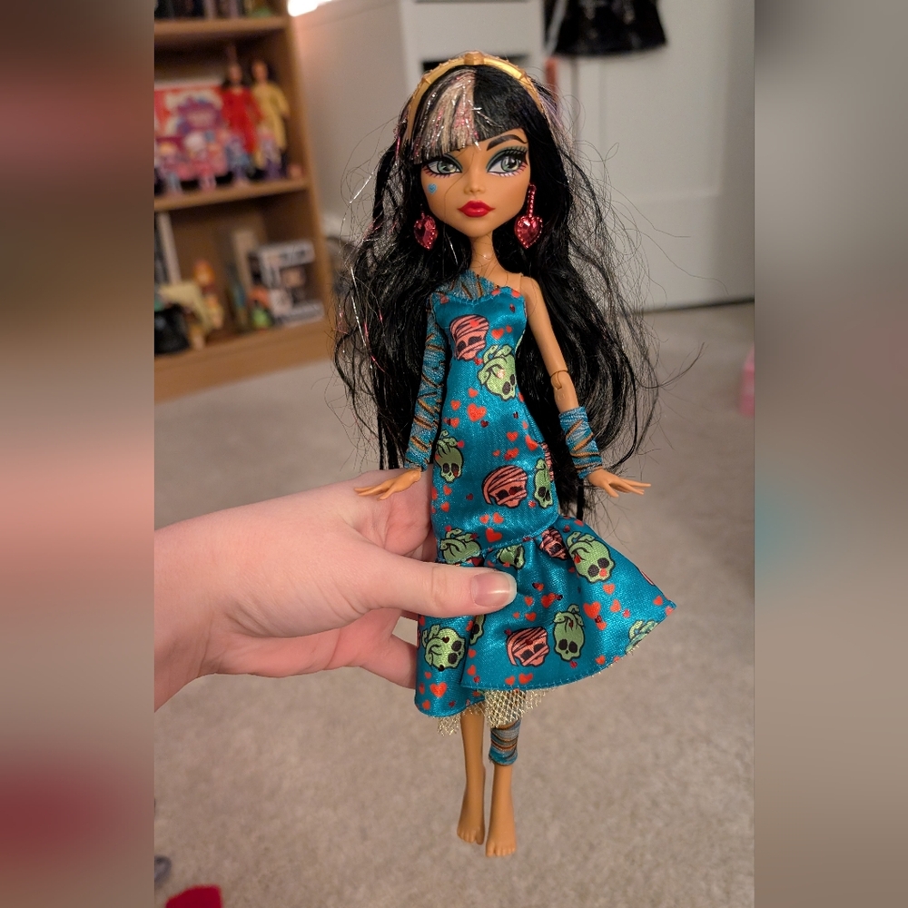 Cleo De Nile Love Edition Doll
